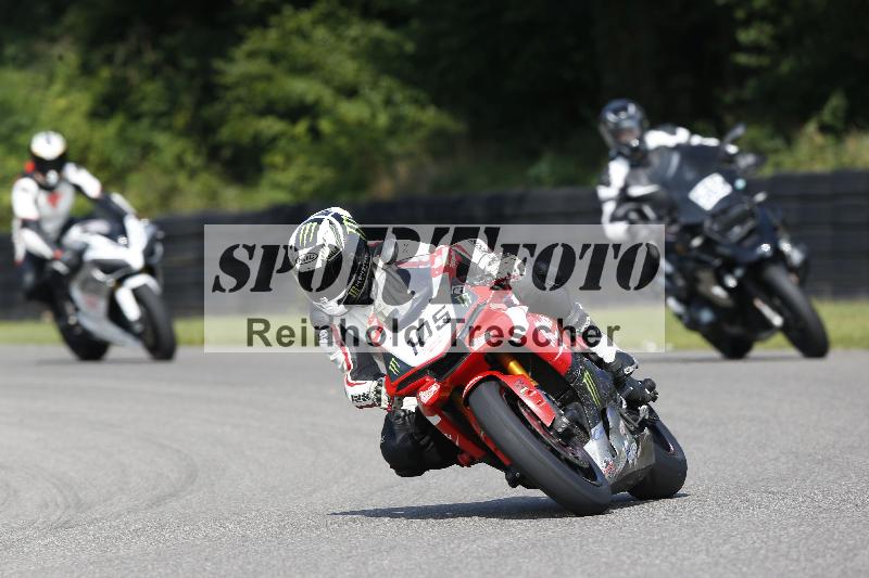 /45 10.08.2025 Plüss Moto Sport ADR/Freies Fahren/105